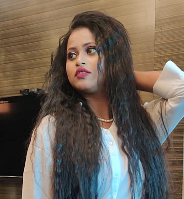 Priya Gain Photo